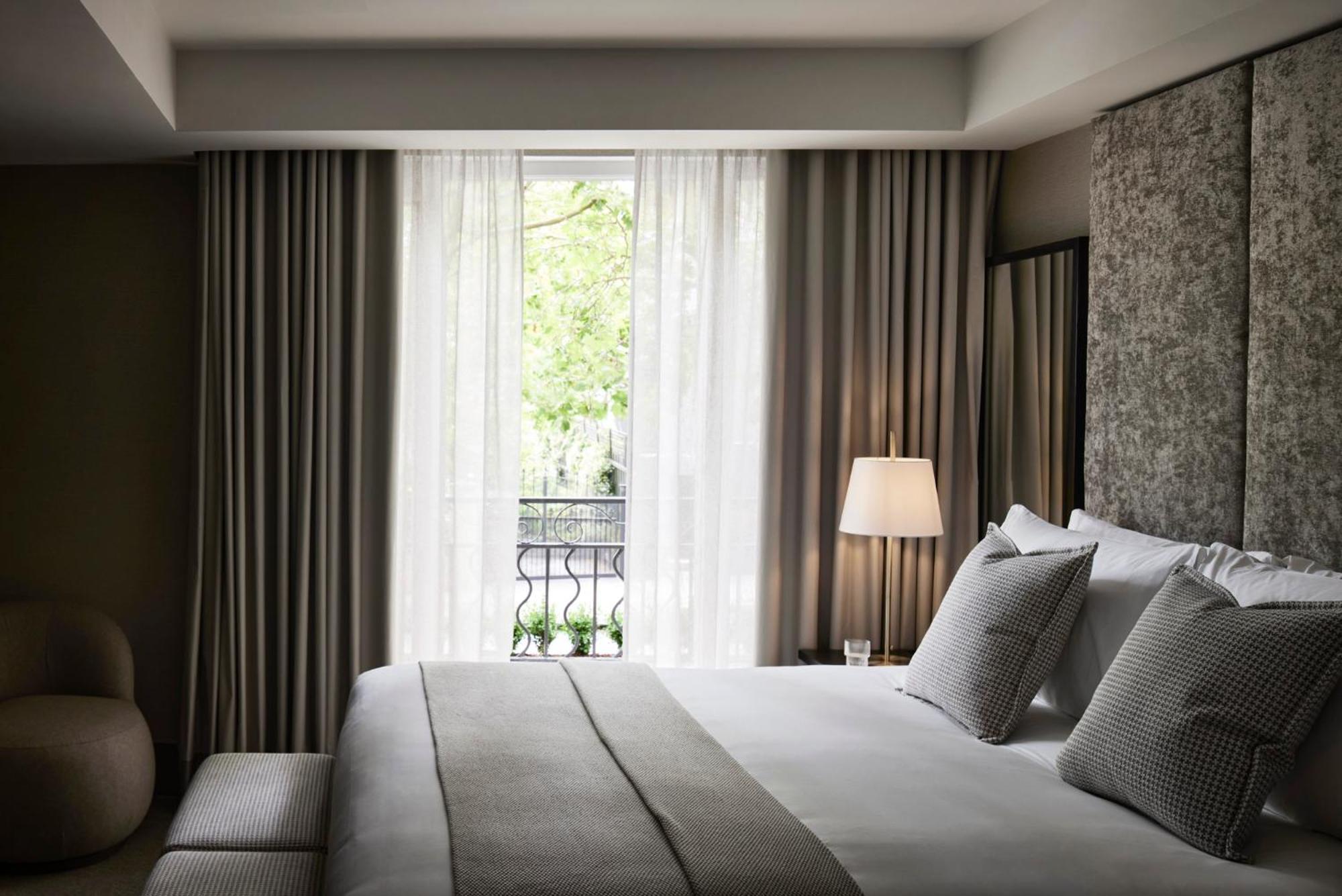 The Lyall Melbourne Room photo